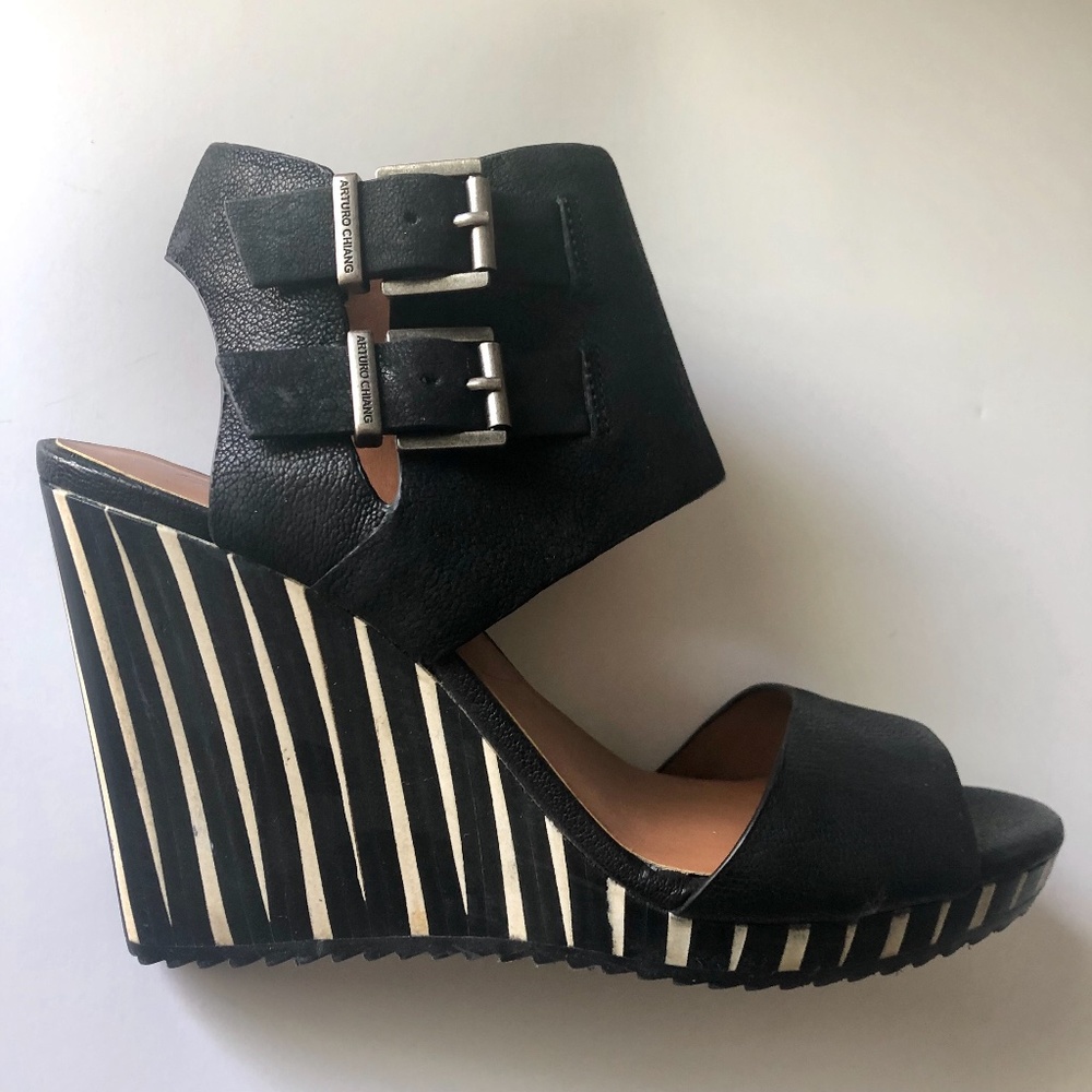NEW! Arturo Chang Black & Bone White Wedge Shoe